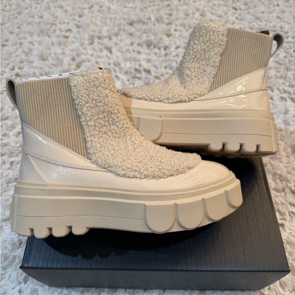 NWT SOREL Leather Caribou X Waterproof Chelsea Boots